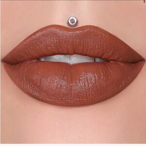 Jeffree Star Velvet Trap Lipstick Man Down